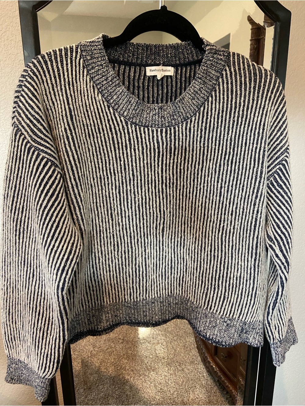 Size Large Newbury Kustom sweater